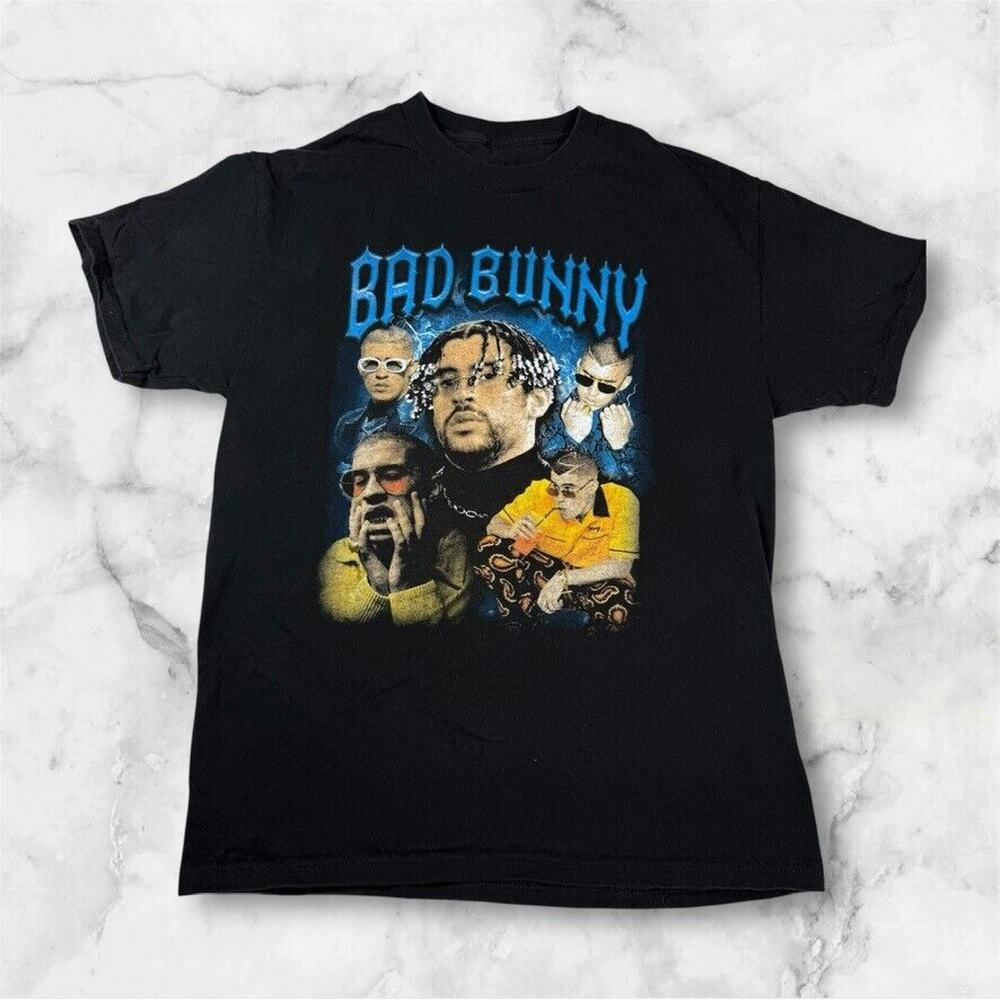 Bad Bunny El Ultimo Tour Del Mundo 2022 Adult Medium Two Sided Display Tshirt